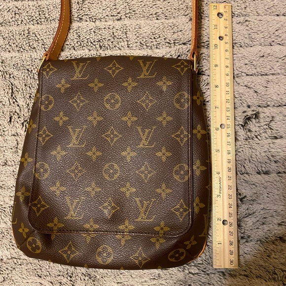 Authentic Louis Vuitton Monogram Musette Pm - Picture 7 of 8